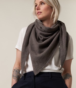 Dark Grey Women Merz B. Schwanen SKTS01 light triangle Scarf | MERZ1340869